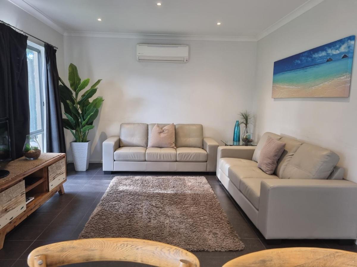 Island Cove Villas 카우즈 외부 사진