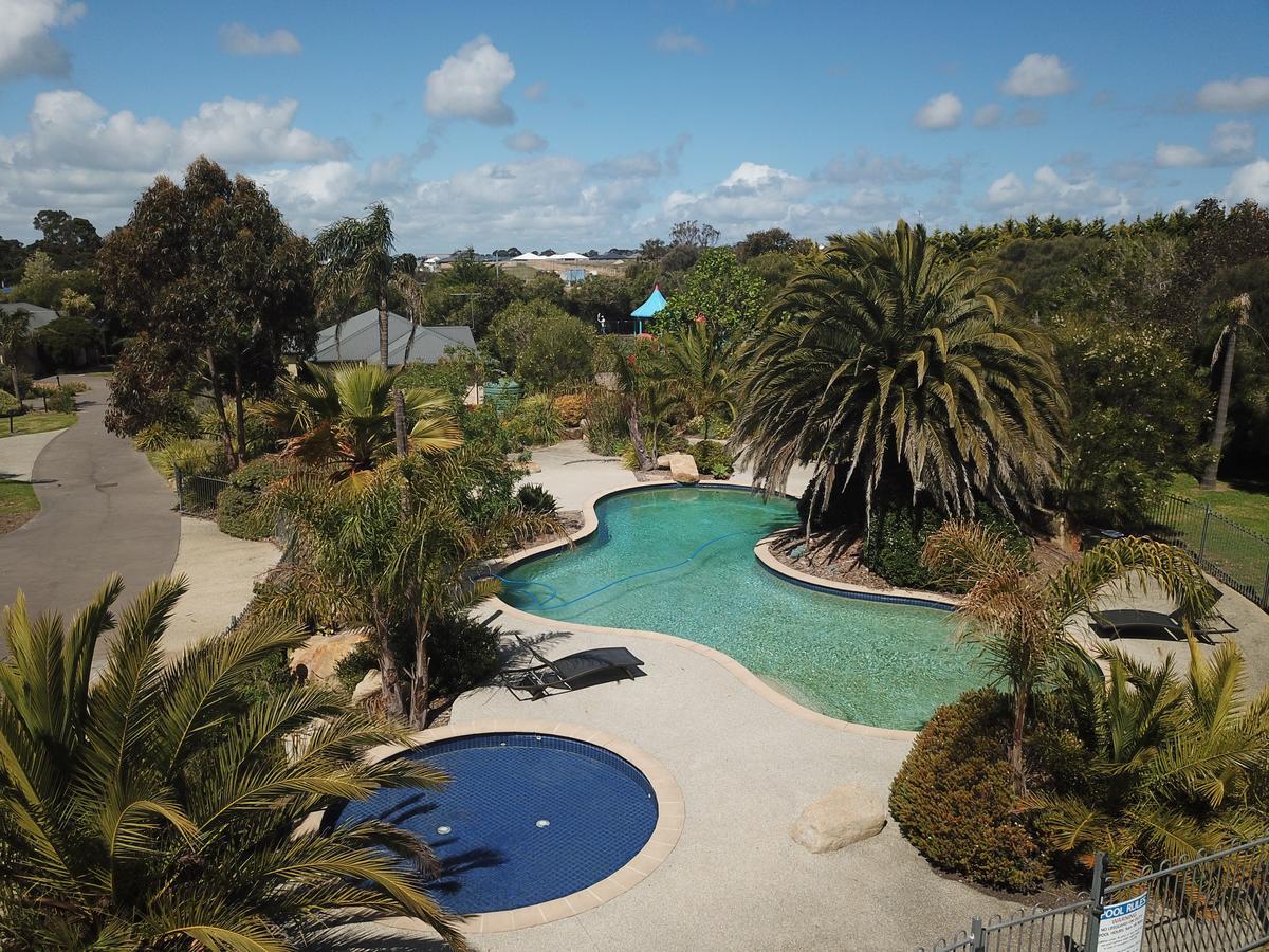 Island Cove Villas 카우즈 외부 사진